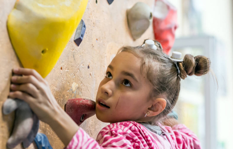 Blog Child Climber Hanging Holds