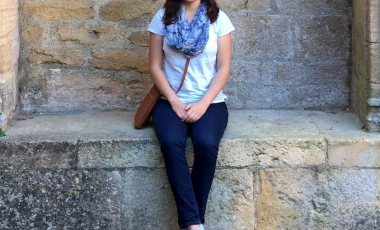 Blog Mara Sitting Editorial