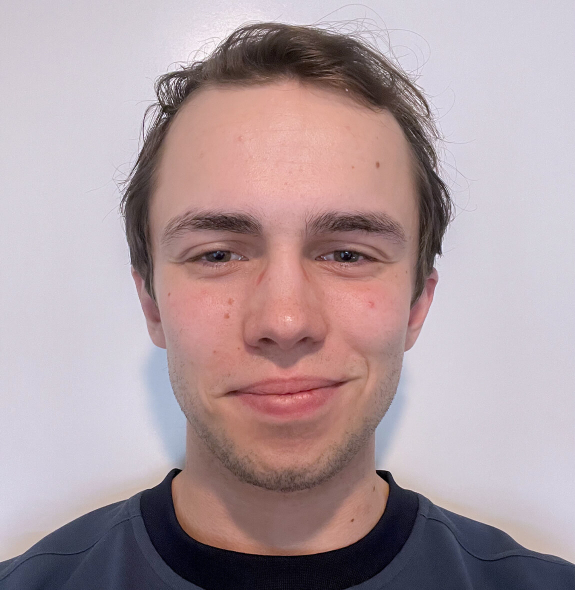Bio Alec Lewis