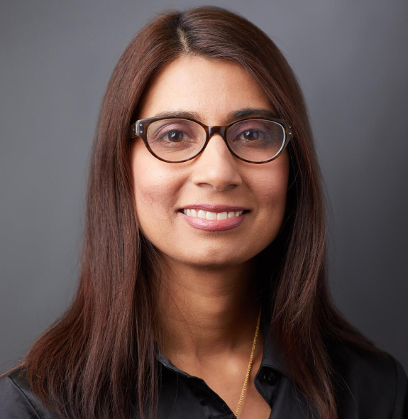 Bio Naila Makhani